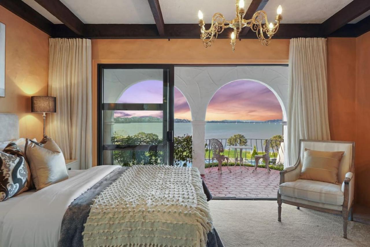 Magnificent Beachfront Mansion - Pool - Fireplace Auckland Exterior foto